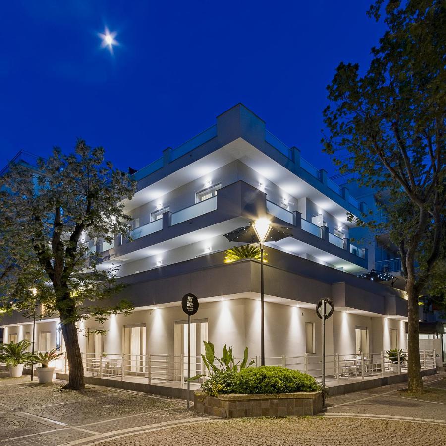 Residence Armony มิซาโน อาดรีอาติโก ภายนอก รูปภาพ