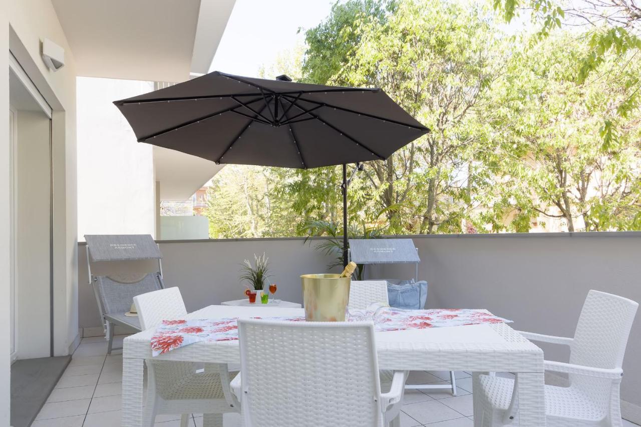 Residence Armony มิซาโน อาดรีอาติโก ภายนอก รูปภาพ
