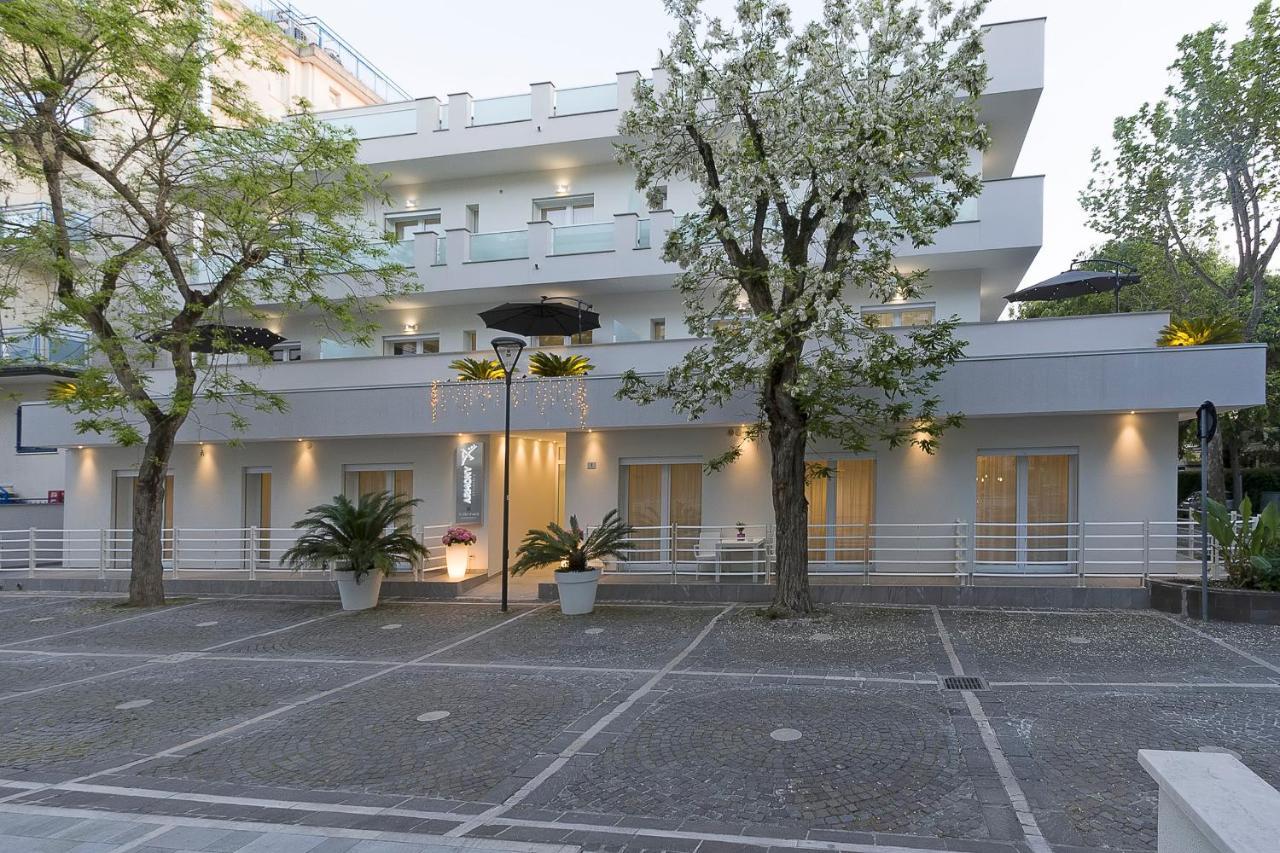 Residence Armony มิซาโน อาดรีอาติโก ภายนอก รูปภาพ
