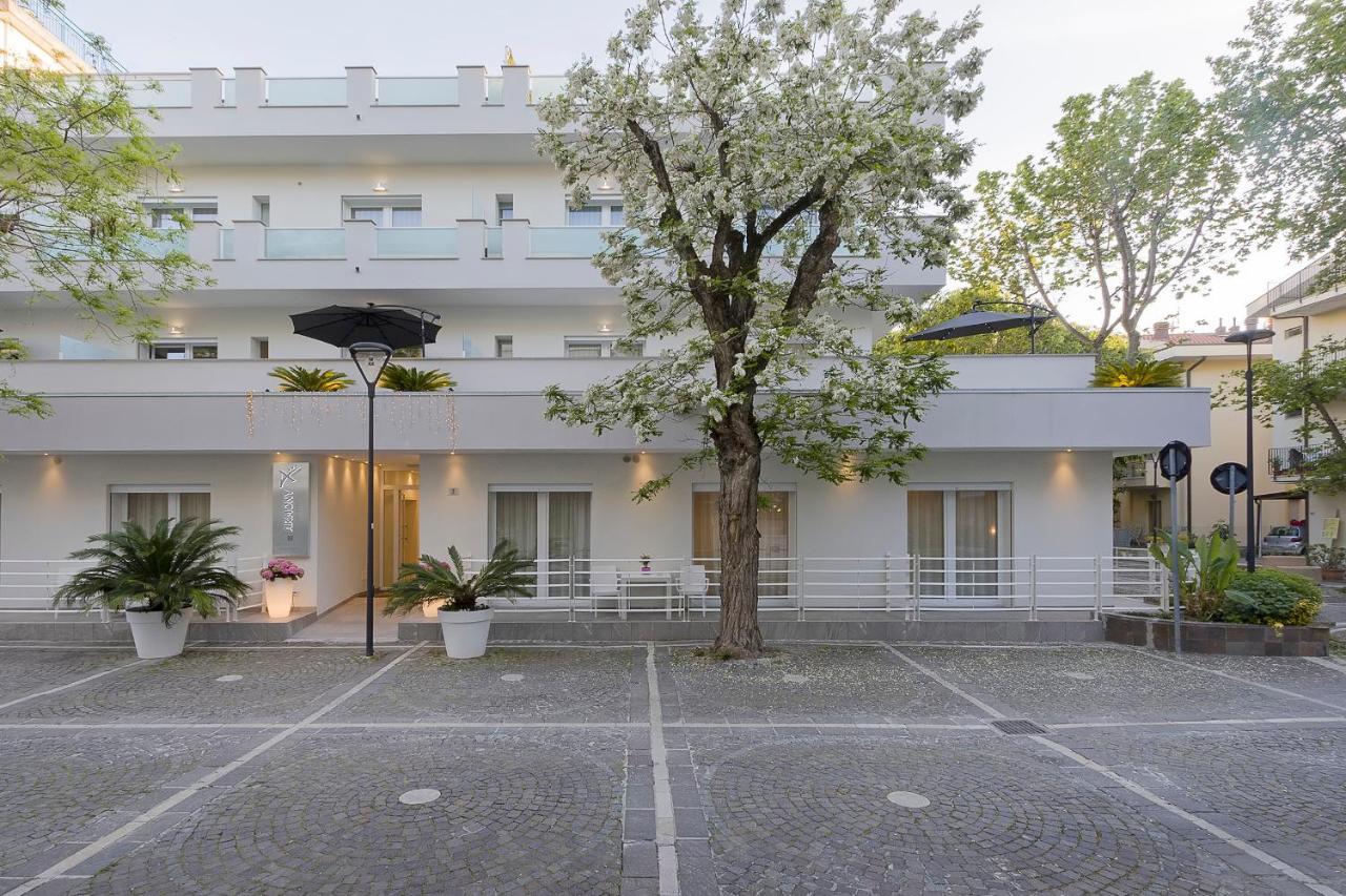 Residence Armony มิซาโน อาดรีอาติโก ภายนอก รูปภาพ